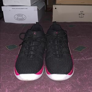 Women Jordan sneakers